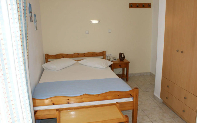 Zeus Hotel