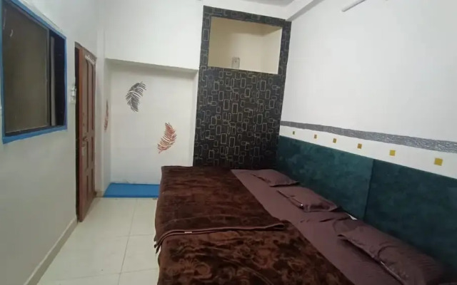 Goroomgo Shree Ram Kuti Homestay Ujjain
