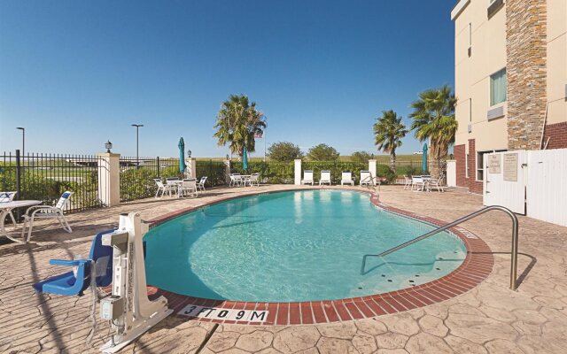 La Quinta Inn & Suites by Wyndham Mathis