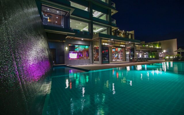 Two Seasons Coron Bayside Hotel