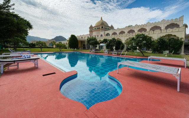 Gulaab Niwaas Palace