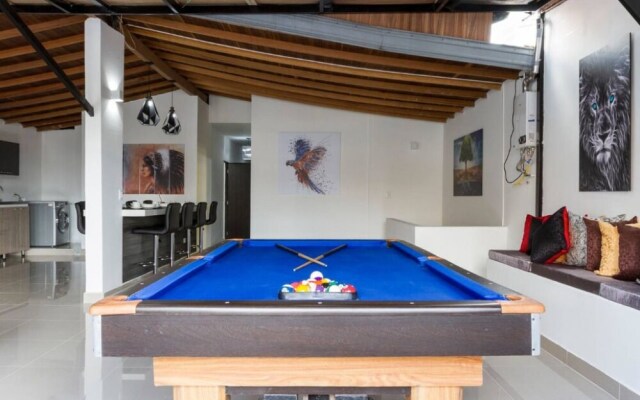 Penthouse 3rd Floor Lleras