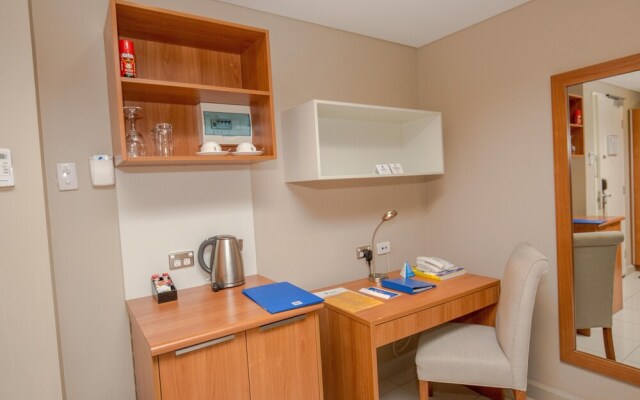 Ela Beach Hotel & Apartments