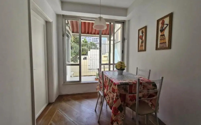 SUH Copacabana 105 Metro Posto 5