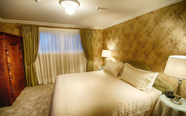 Theatre Royal Hotel Kumara