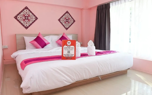 Nida Rooms Rat Uthit Soi 7 Temple