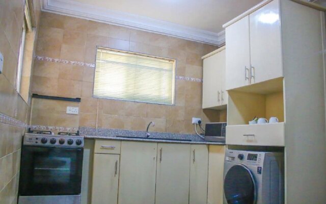Earl Heights Suites Hotel