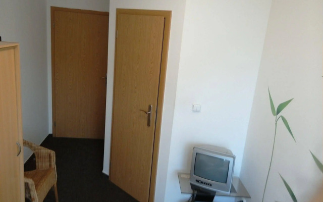 Penzion a Restaurace Na Jízdárně