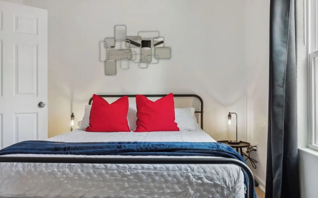 Your Amazing 3br/2ba Downtown Delight!