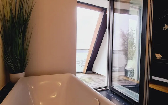 Penthouse Diamond View at Yacht Harbour