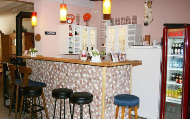 Pension bei Schinderhannes und Julchen