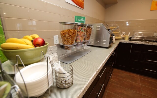 Lakeview Inn And Suites Bathurst