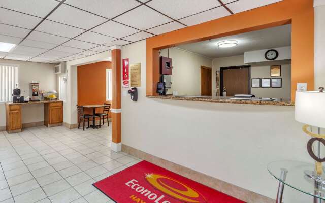 Econo Lodge Hays I-70