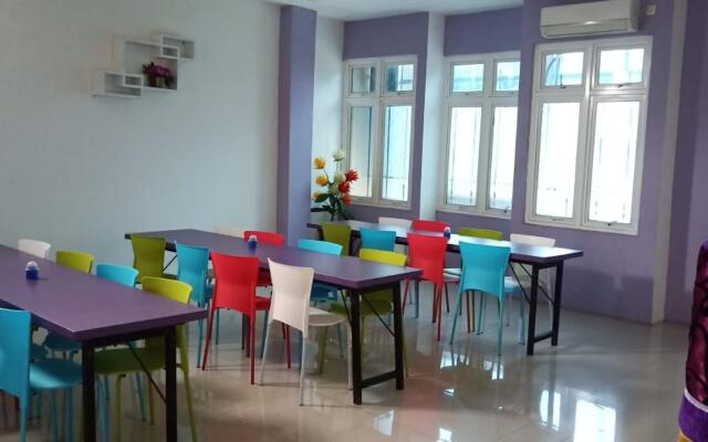 Hotel Ungu Pas Kangen Bekasi