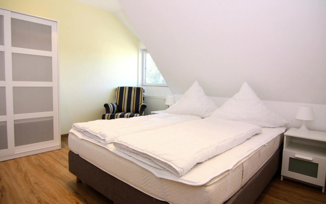 Apartment in Neuendorf Near Achterwasser