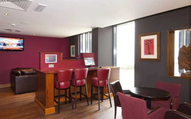 Premier Inn London Heathrow Airport Terminal 5 Hotel