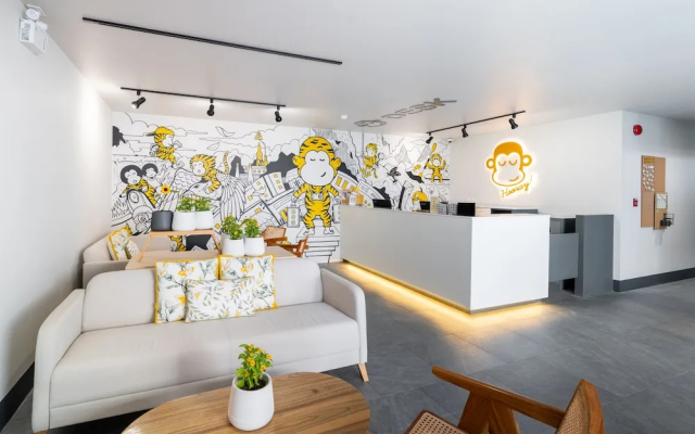 Blu Monkey Hub &  Krabi Town