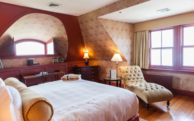 Castle Hill Inn