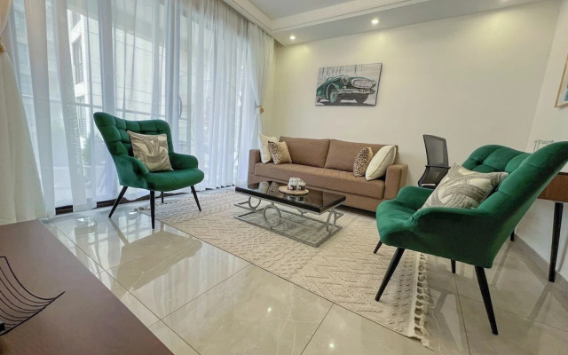 Moonlight Manor by Edmor Suites.