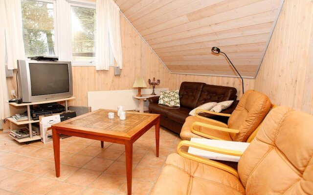 Modern Holiday Home With Indoor Whirlpool at Hals Jutland