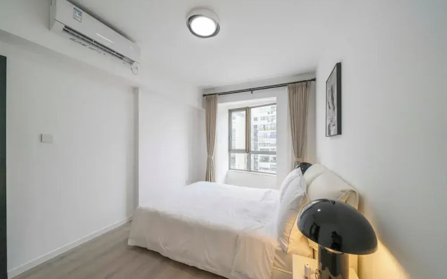 Tyms Spacious 3BR 2BA APT  Laishi Di