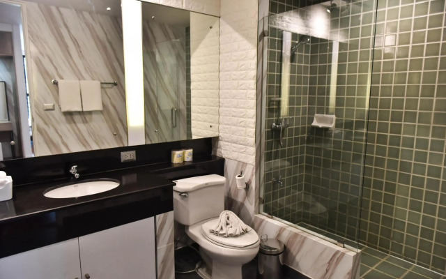 Benviar Tonson Residence