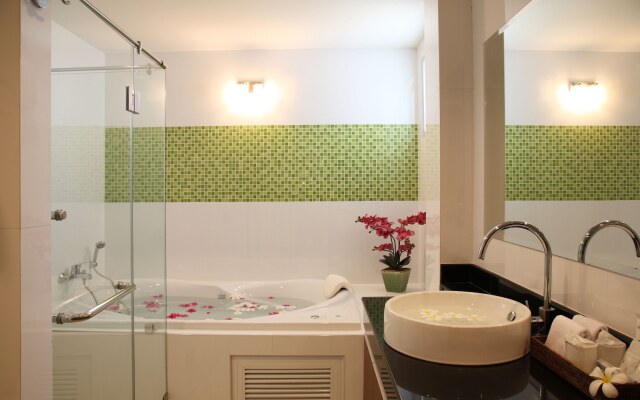 Bangtao Tropical Residence Resort & Spa