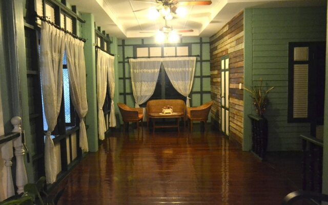 Khum Muang Min Boutique Hotel