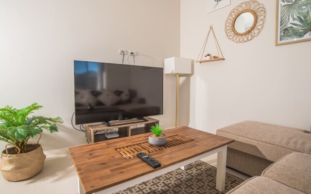 PEACEFUL 2Kingbed RootyHill Townhouse near Station