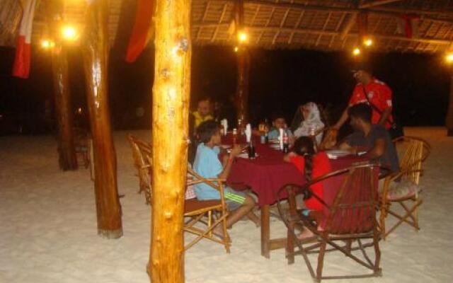 Tabasam Beach Bungalow & Restaurant