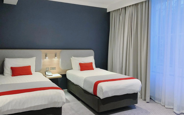 Holiday Inn Express London Victoria by IHG