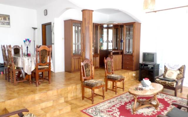 Apartment With 3 Bedrooms In Calodyne, With Enclosed Garden And Wifi