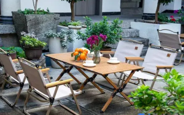 Nanshe Xiyi Garden courtyard view Holiday Hotel