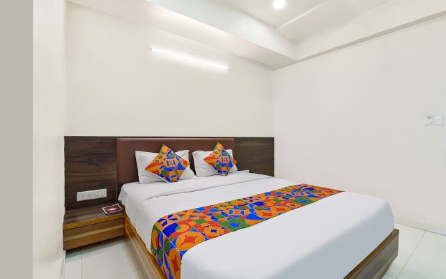 Fabhotel Crystal