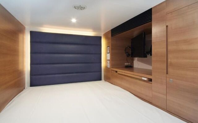 Hotel & Spa TOPOS Sendai Station - Caters to Men