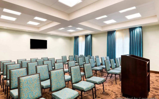 Hampton Inn & Suites Wilmington Christiana