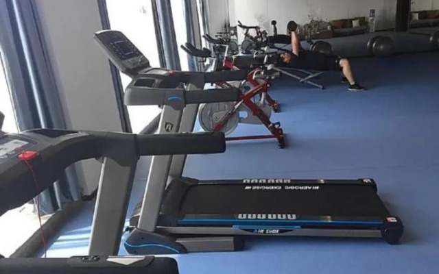 HAOZEN HOTEL (Sanyang Square Railway Station)