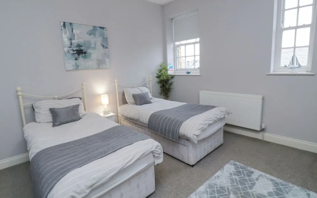 Malcolm Miller House