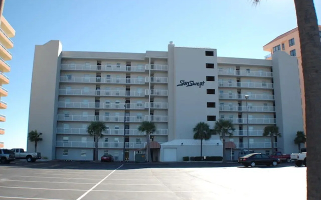 Sunswept 201 - Three Bedroom Condo