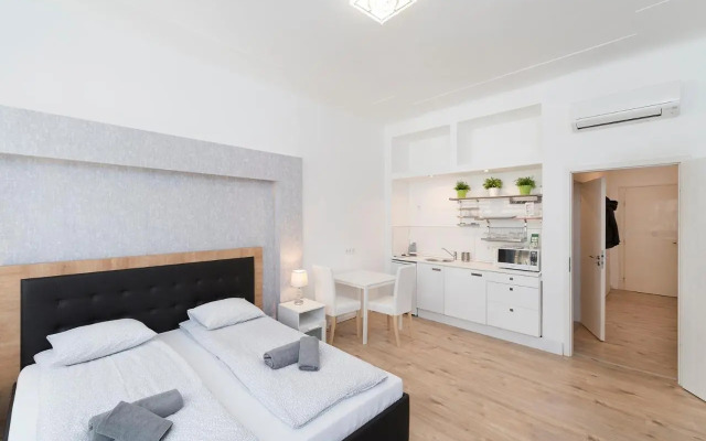 Astoria Flats 1