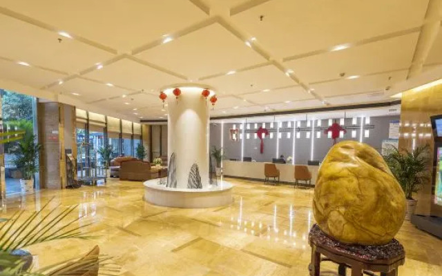 New Joy Hotel (Internatial Trade Spring Department Store Shopping)