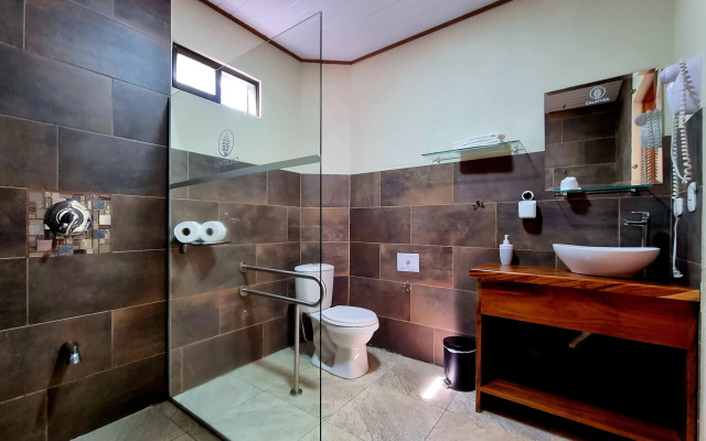 Calathea Lodge Monteverde