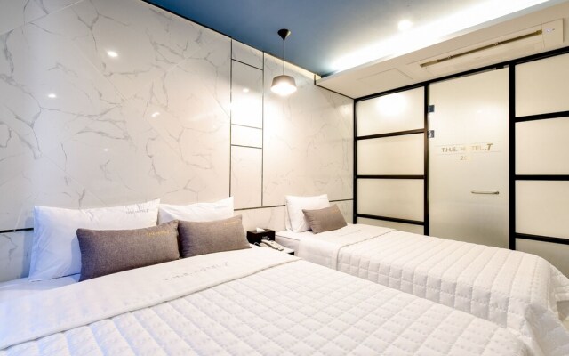 The SWEET Hotel