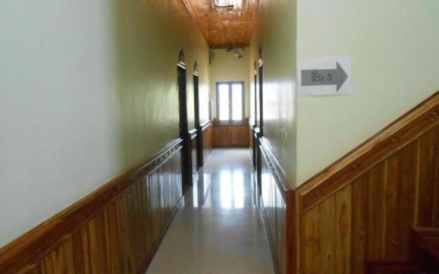Amphon Hotel