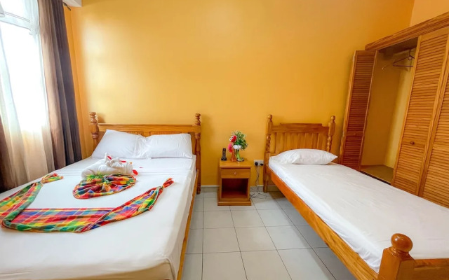 La Flamboyant Hotel