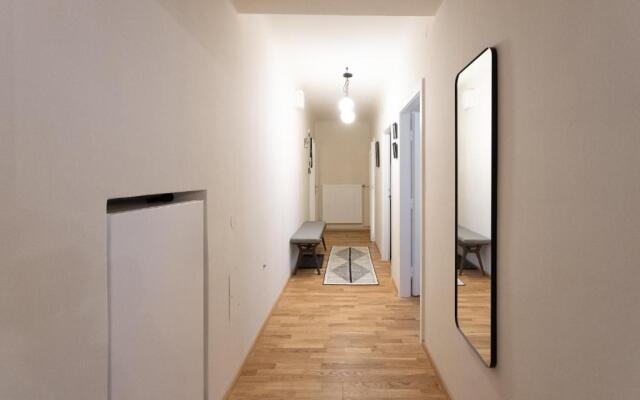 Stylish 1BR 1Bath Vienna Downtown Unbeatable Location