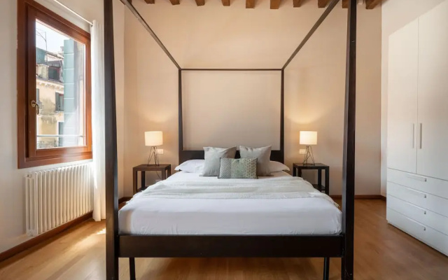 Design Palace Apartments