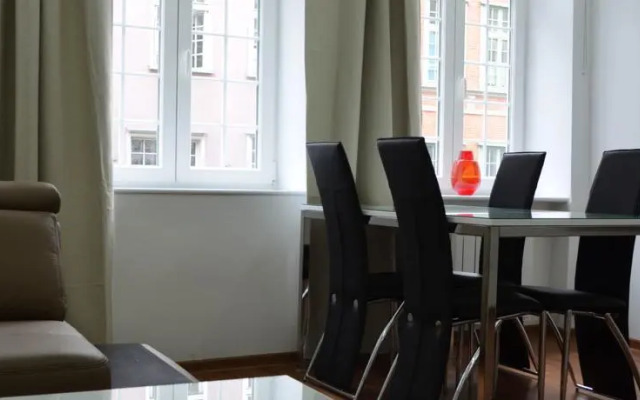 The Heart of Old Town Apartments