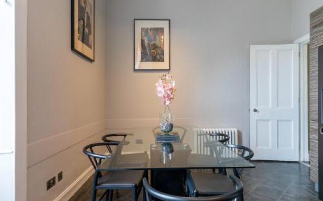 Edinburgh Castle Suite - The Edinburgh Address