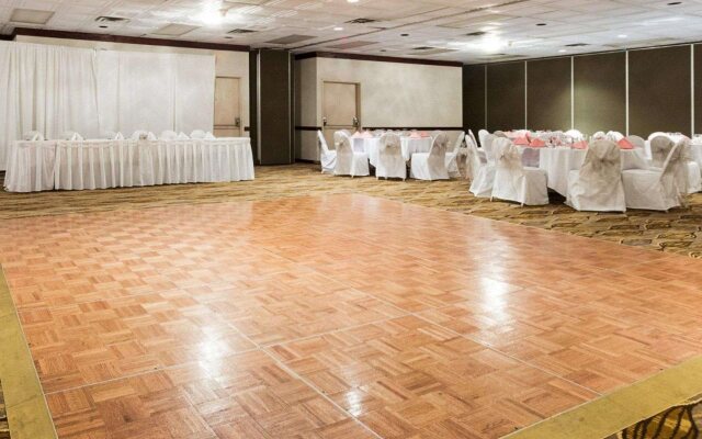 Comfort Inn & Suites Syracuse Airport